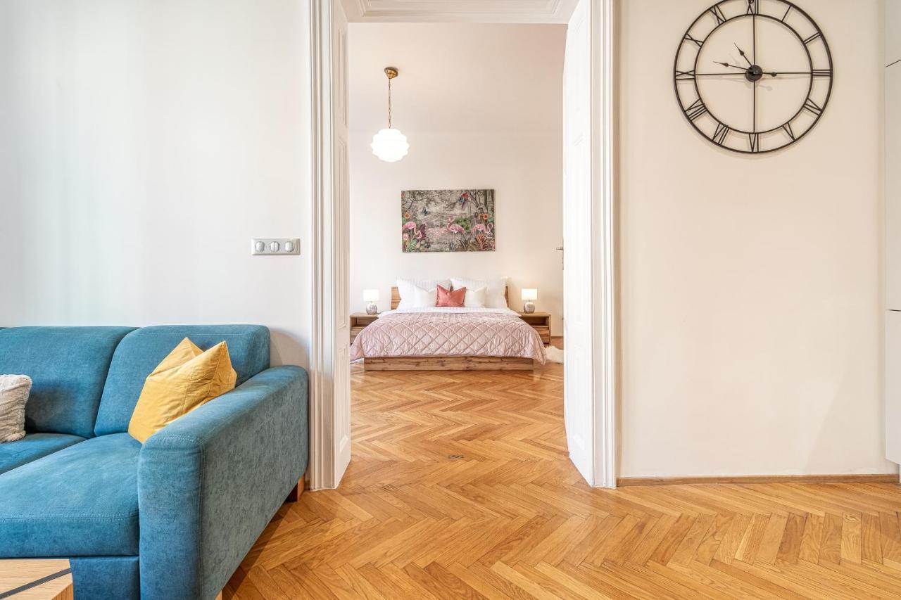 Апартаменти Stylish Luxury Flat In Old Town Братислава Екстер'єр фото